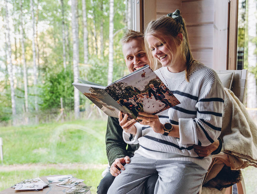Hääkuvakirjan kansi Hääkuvakirjan kansi