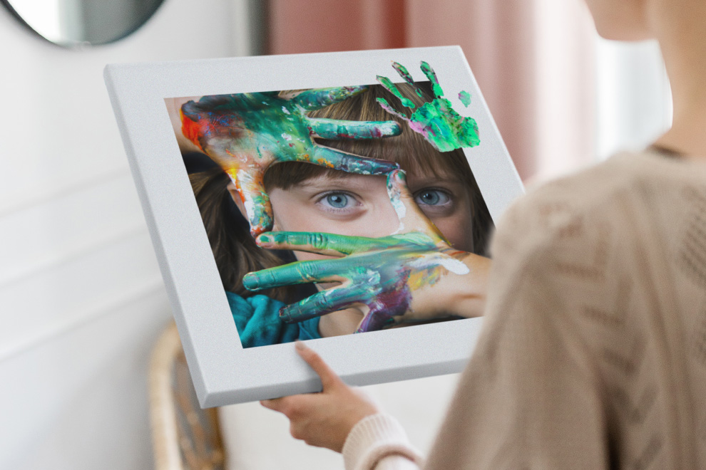Barnets fingeravtryck på en canvas-tavla Barnets fingeravtryck på en canvas-tavla