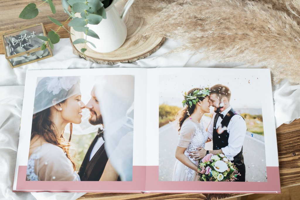 Edler Look: Ein Hochzeitsfotobuch mit grossflächigen Aufnahmen