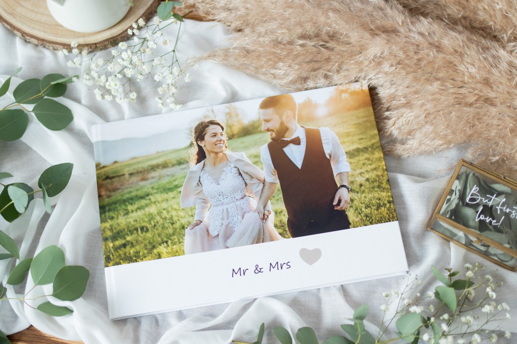 Verschieden Gestaltungsideen für ein hochwertiges Fotobuch zur Hochzeit