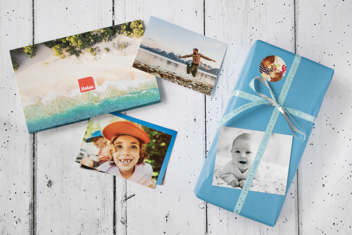 Kleine Geschenke mit Erinnerungsfotos für jedes Lebensjahr zum runden Geburtstag.