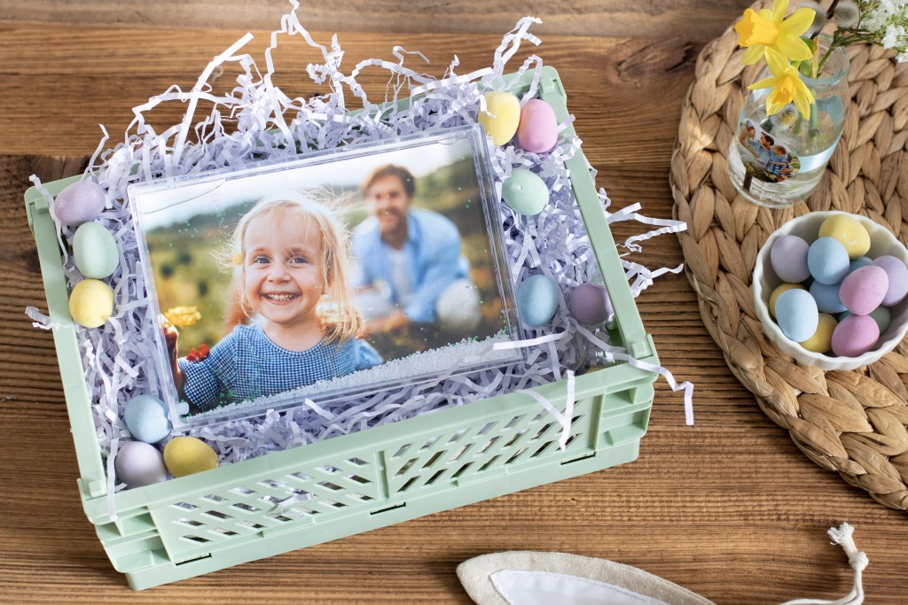 Foto im effektvollen Schüttelrahmen zu Ostern verschenken.