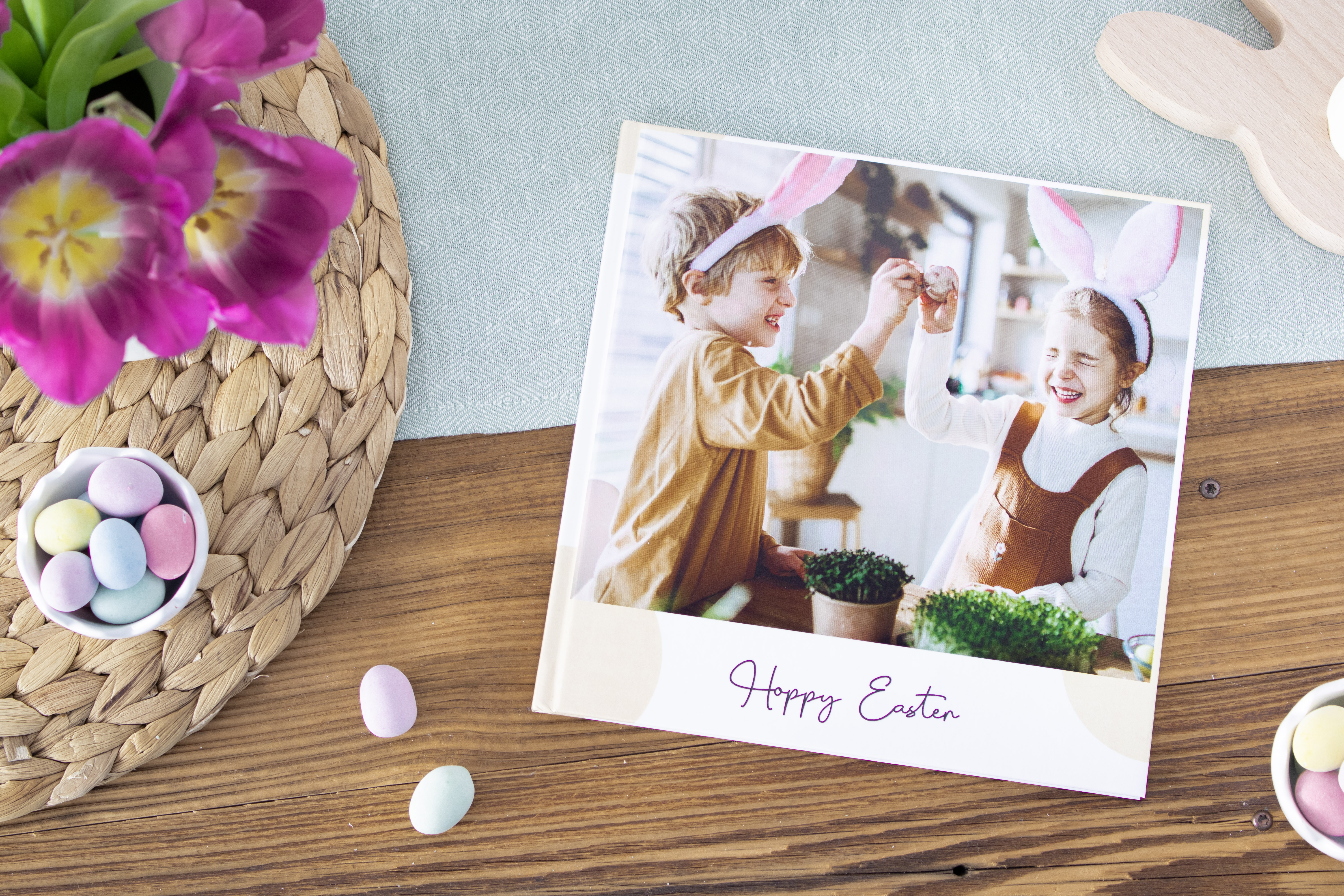 Ostertraditionen: Halte deine Ostertraditionen fest, indem du ein einzigartiges Fotobuch deiner liebsten Ostermomente gestaltest.