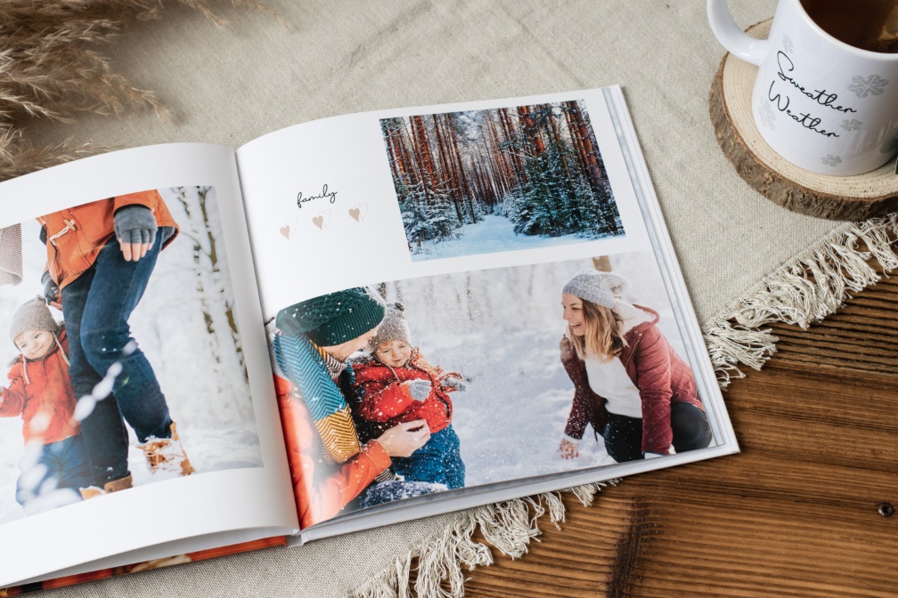Winterfotobuch mit deinen Foto-Highlights.