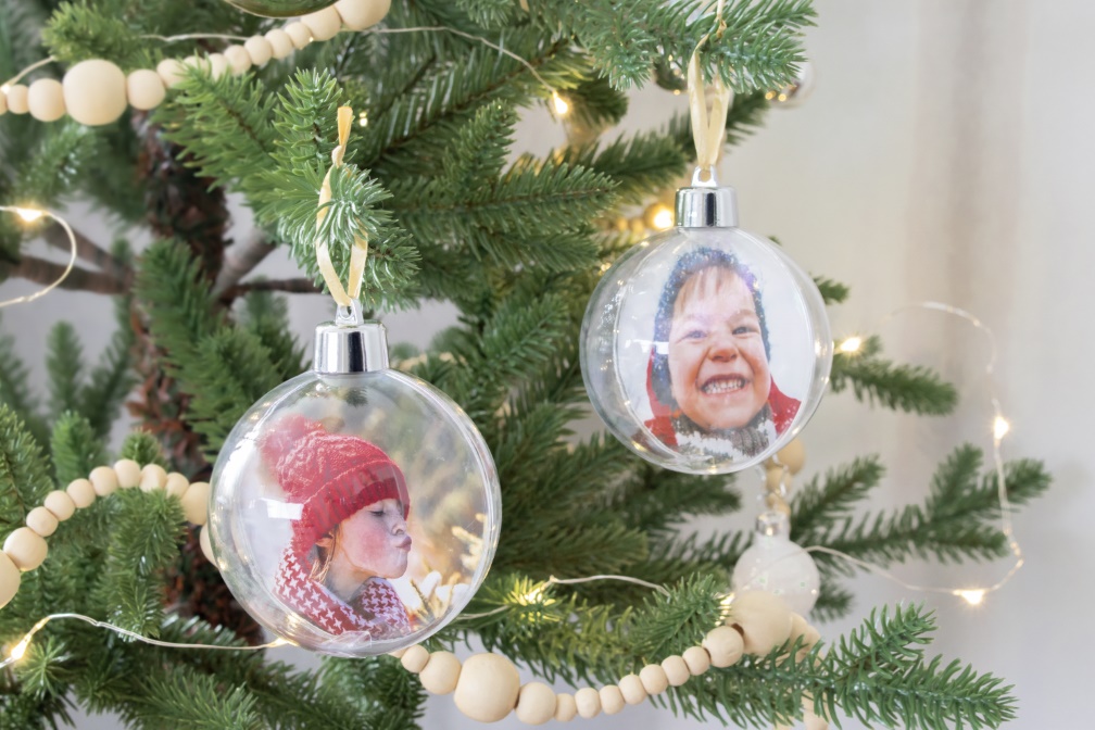 Self-made Christmas tree baubles Self-made Christmas tree baubles