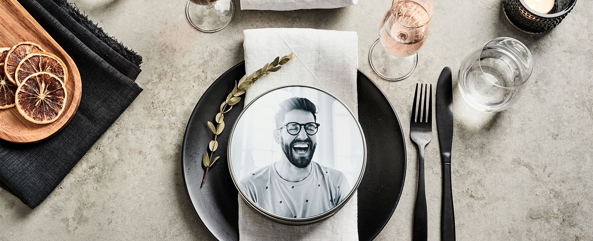 Tischdekorationstipp: Vier Möglichkeiten, wie dir eine stilvolle Deko für deinen Tisch gelingt