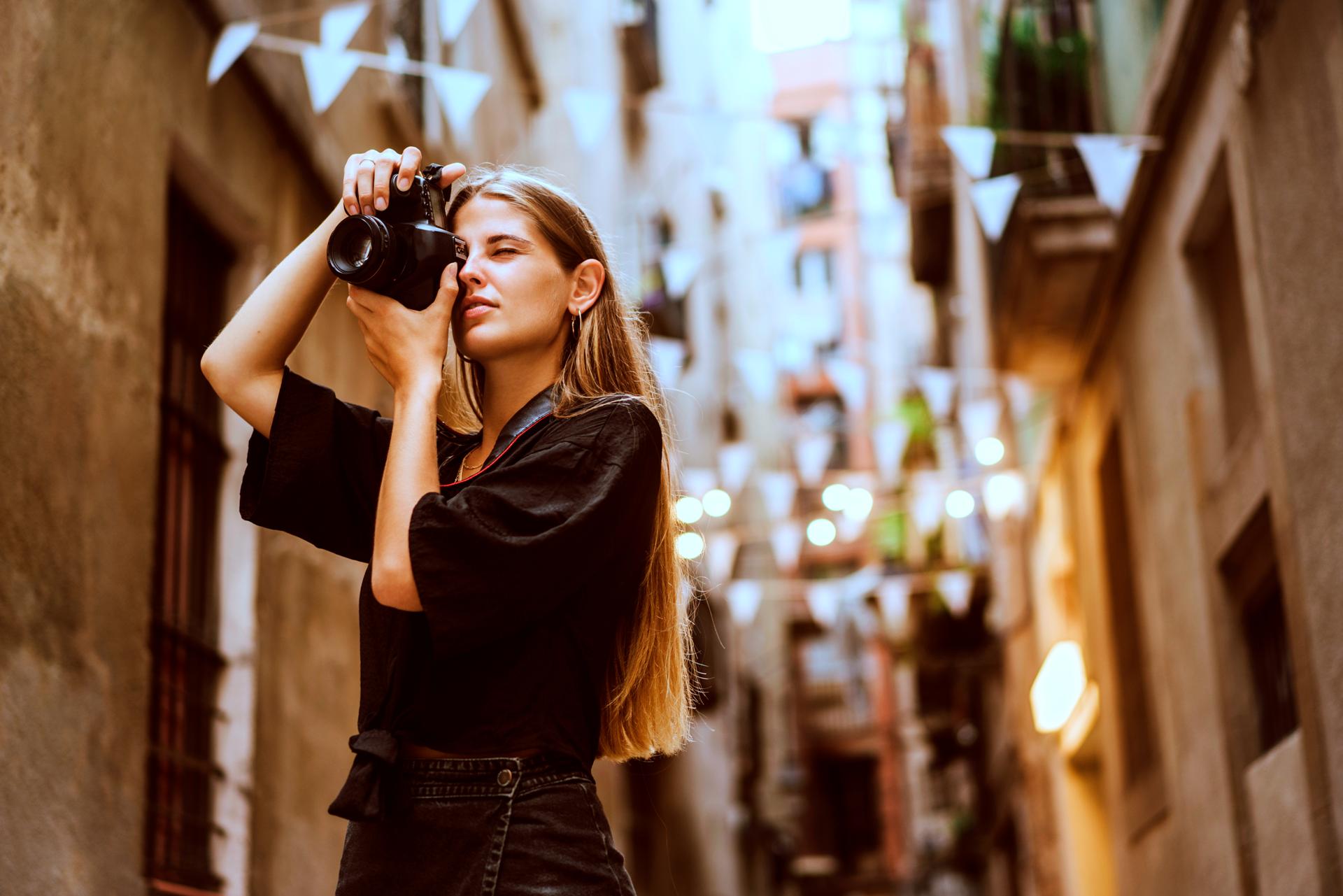 Leica Look Made Easy: How to Achieve the Iconic Style with Your Own Camera Leica Look Made Easy: How to Achieve the Iconic Style with Your Own Camera