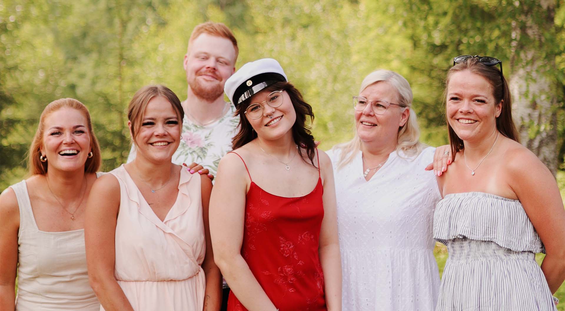 A group photo of the graduate’s family and relatives