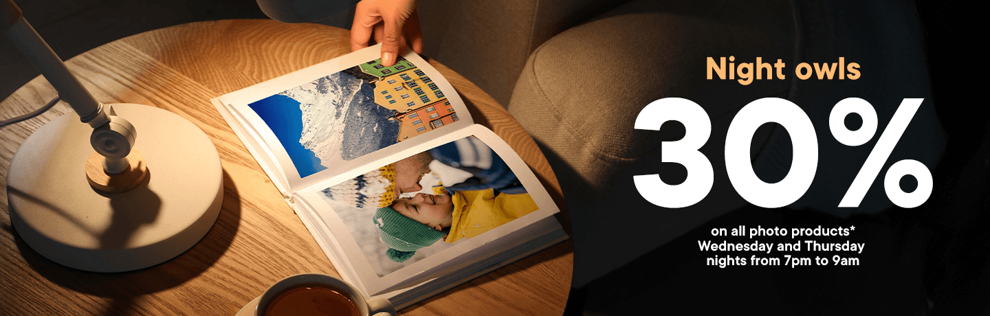 040326_Stage_Desk_Nachtschwarmer_CH-EN_1440x460