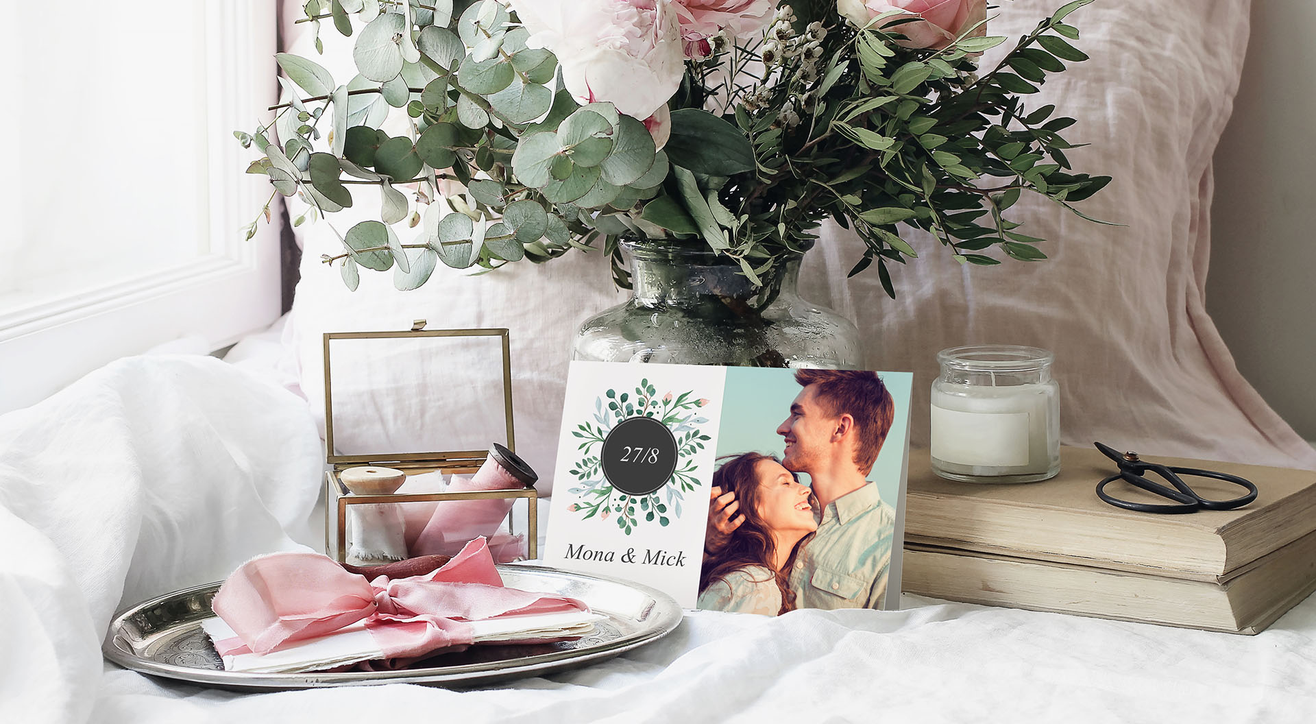 Romantiska bröllopsinbjudningskort