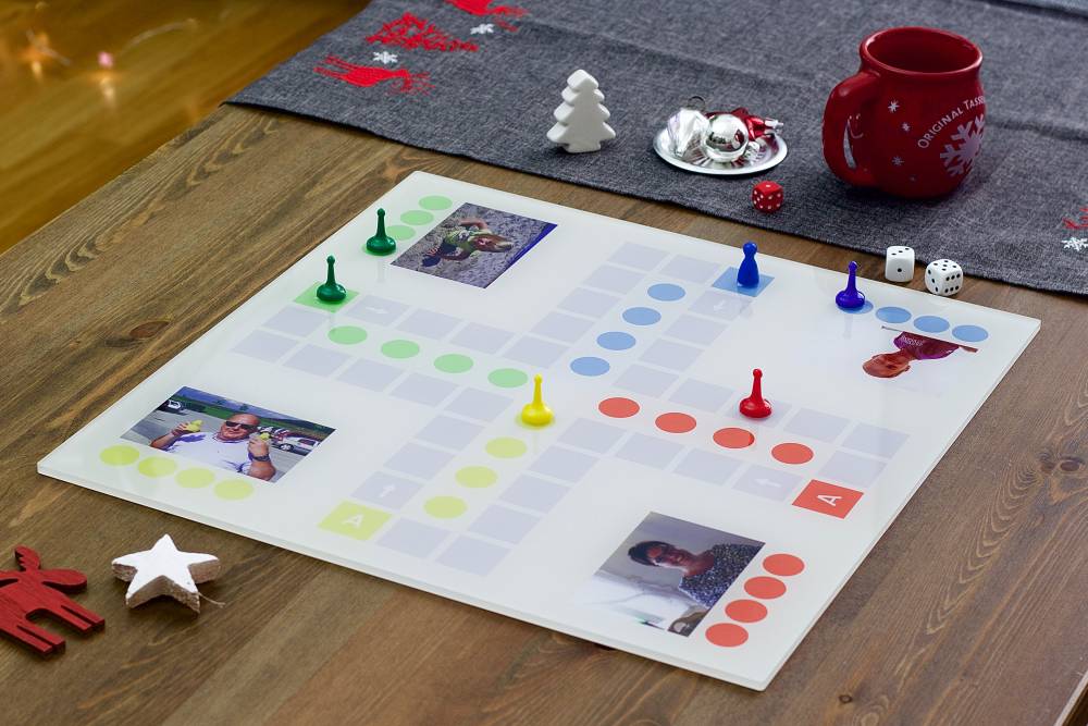 brettspiel-eigene-fotos-header Create your own board game with photos
