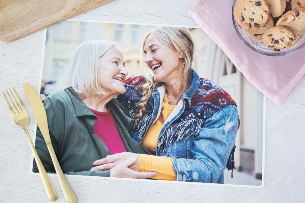 An individually designed photo placemat for Mother’s Day. An individually designed photo placemat for Mother’s Day.